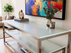 Vidrio opal: ¿es la mejor opción para muebles y estanterías?